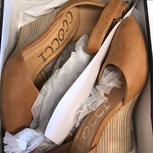 Tan hell wedges